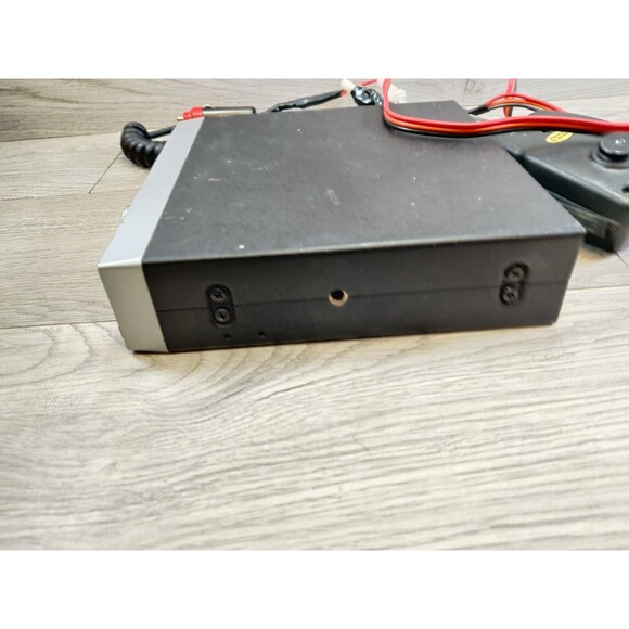 Realistic TRC-419 40 Channel Mobile CB Radio - 6 Channel Memory-Tested See Video - Picture 4 of 14